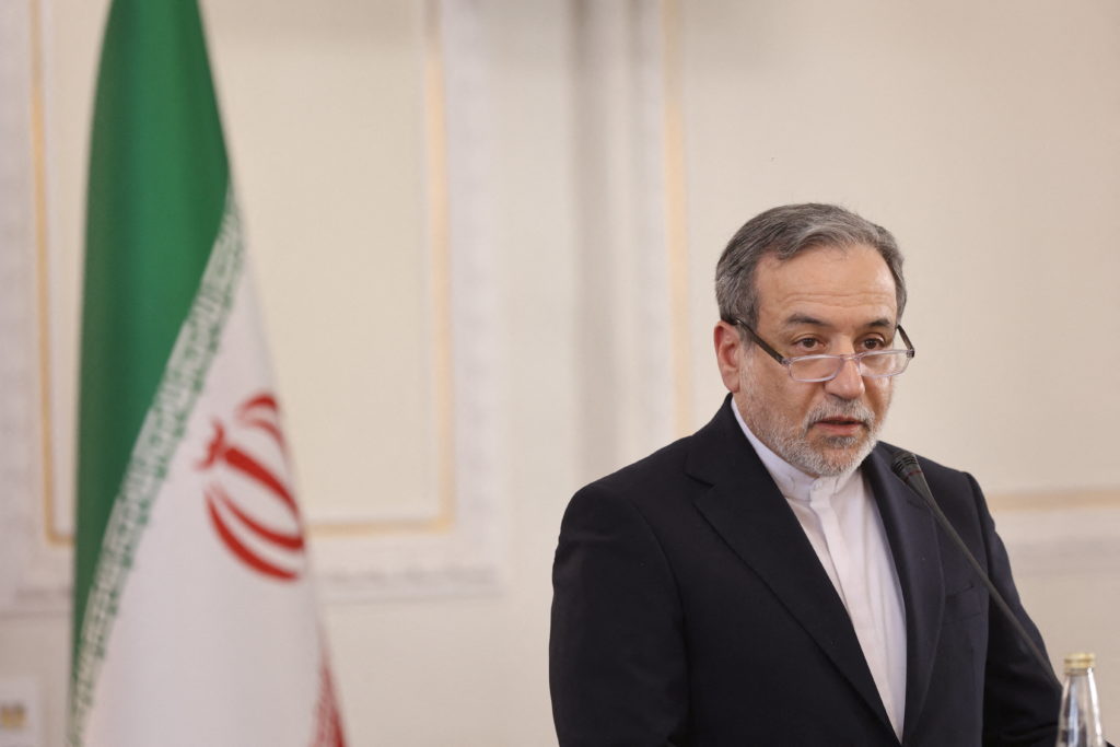 Iran-U.S. nuclear talks will take place Friday in Oman, foreign minister says
